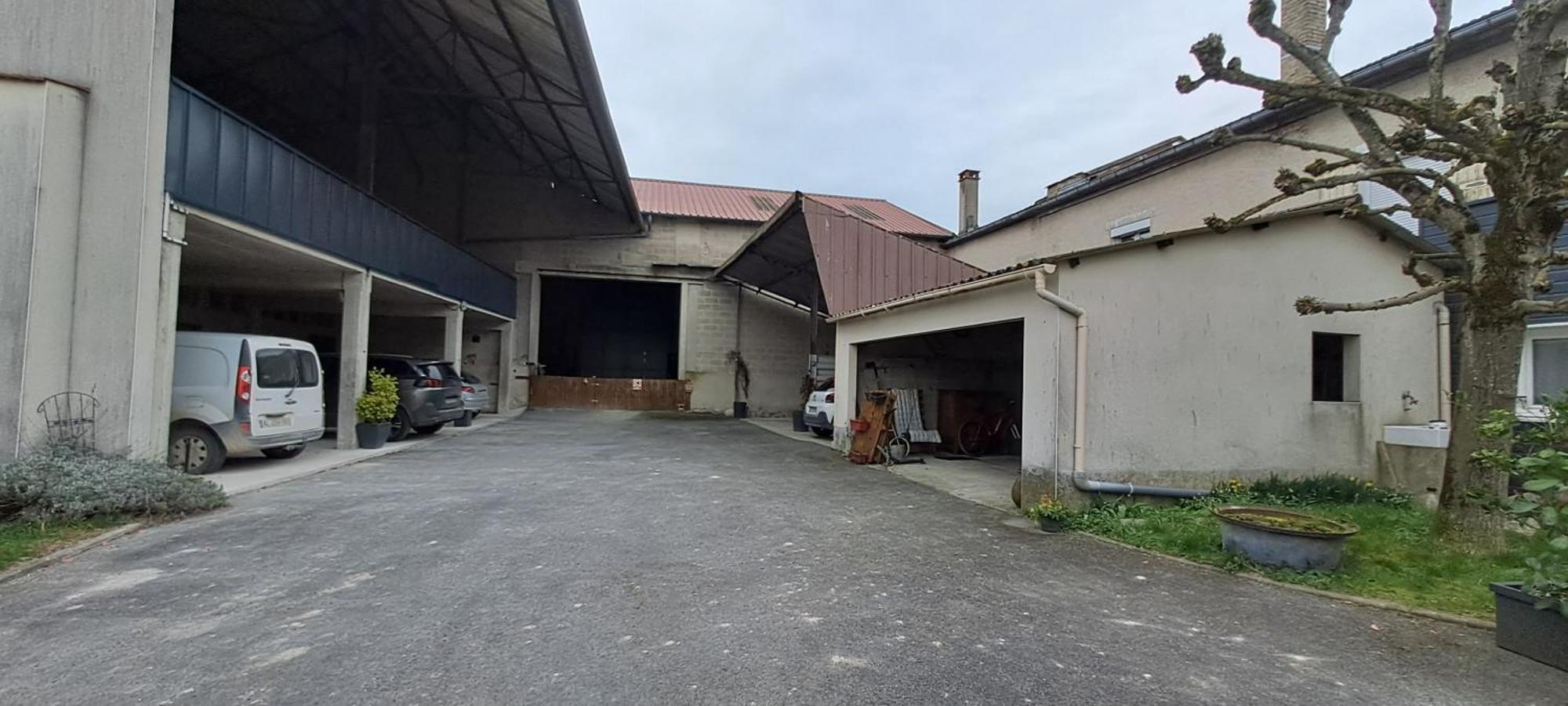 Cour La Dame Chez Beatris Et Christophe Janson Les Grandes-Loges Exterior photo